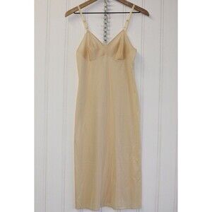 Vintage Vanity Fair Full Slip Womens‎ Lace Trim Anti Cling No Ride Up Size 32 TT